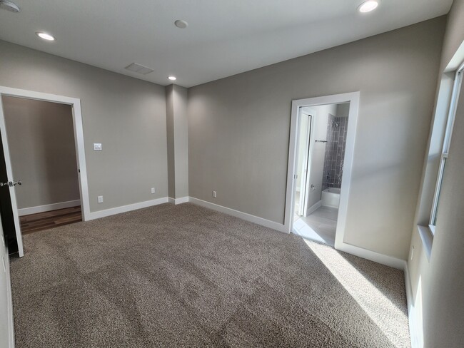 Building Photo - 3206 Bostic St