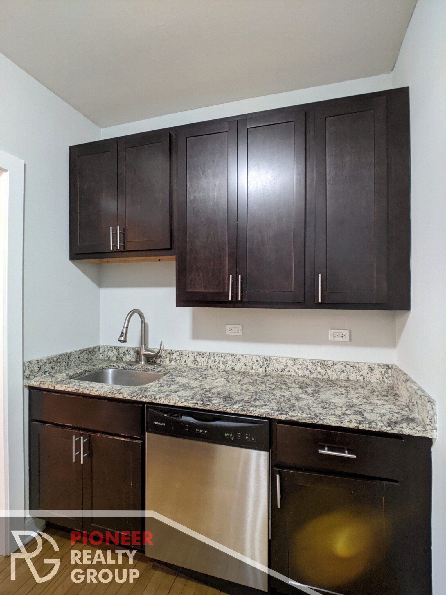 Building Photo - 4032 N Ashland Ave