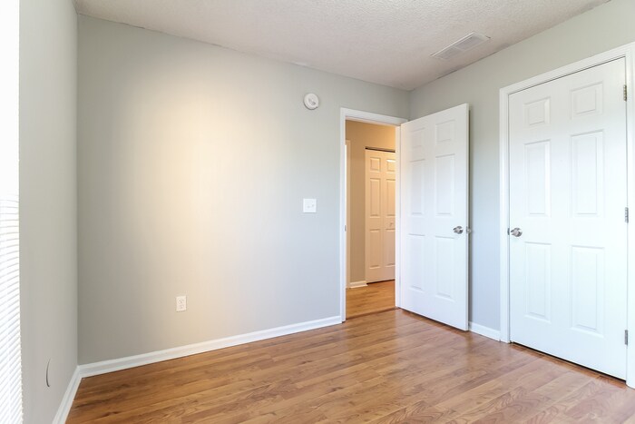 Building Photo - 107 Valhalla Ln