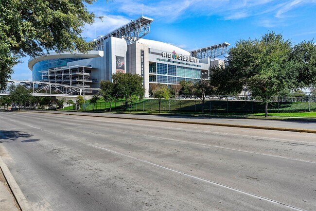 Building Photo - 3001 Murworth Dr