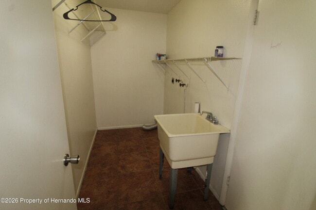 Building Photo - 5565 Baffin Cir