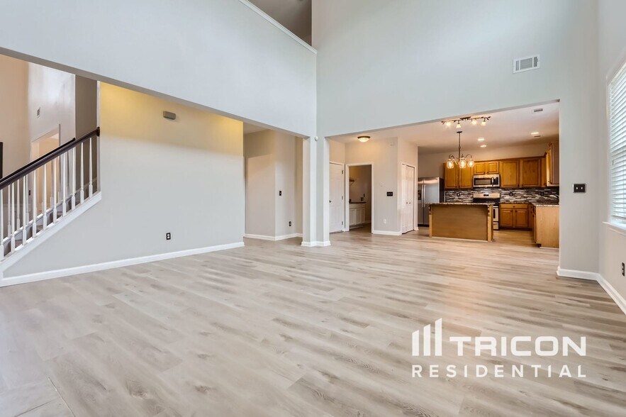 Building Photo - 7259 Madison Cir