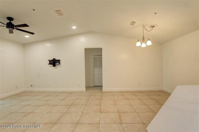 Building Photo - 7667 N Wickham Rd