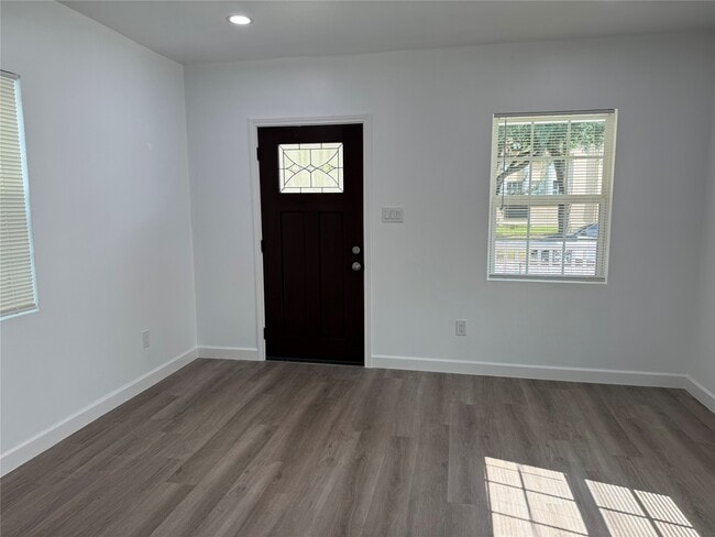 Building Photo - 7514 Avenue H