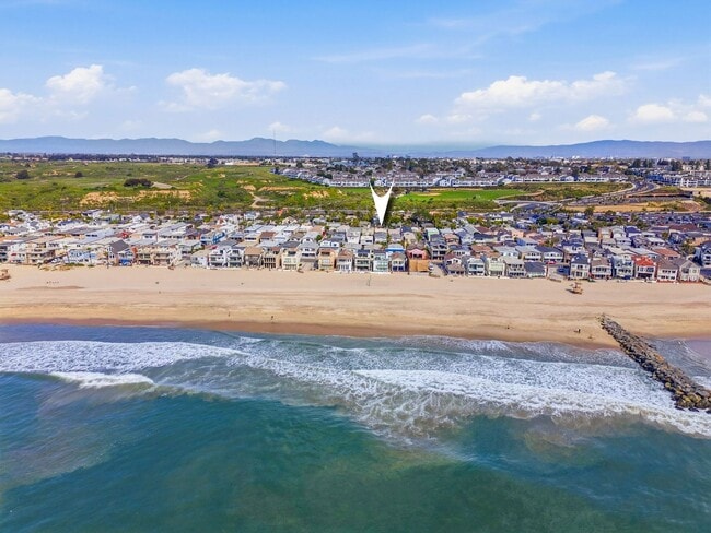 Building Photo - 4911-4911 River Ave