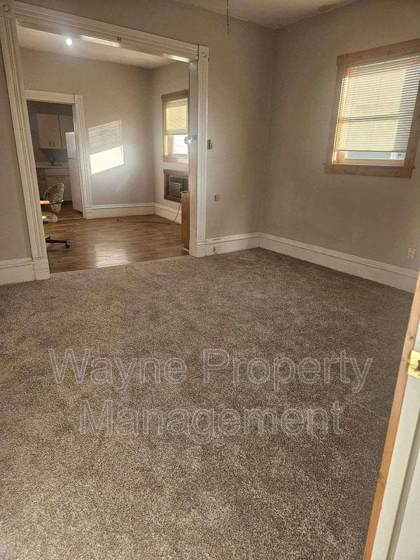 Building Photo - 516 N Cadwell Ave