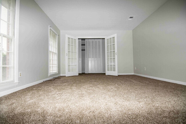 Building Photo - 4100 King Arthur Pl