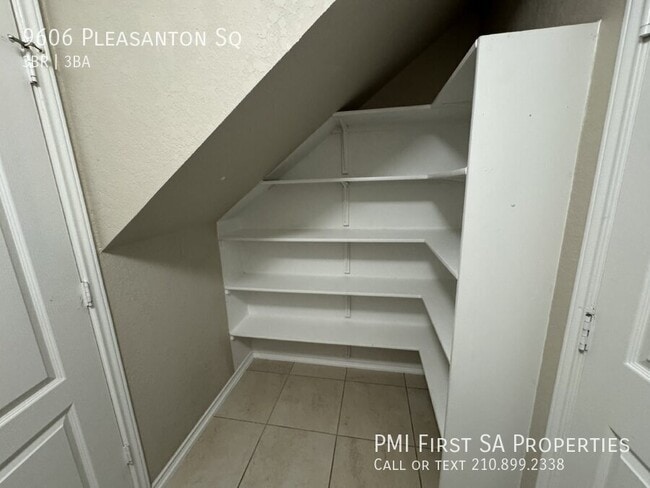Building Photo - 9606 Pleasanton Square