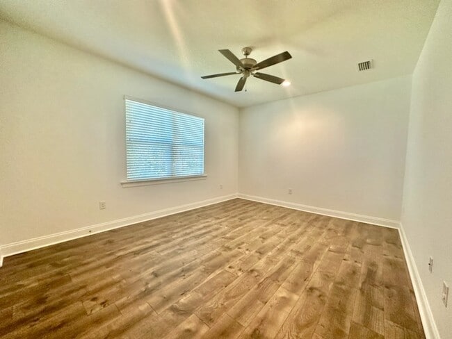 Building Photo - 65 Laurel Oaks Dr