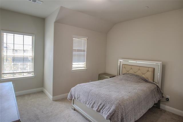 Building Photo - 6267 Blythe Dr