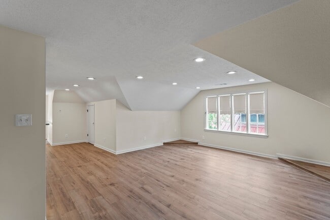 Building Photo - 4206 Southern Pkwy