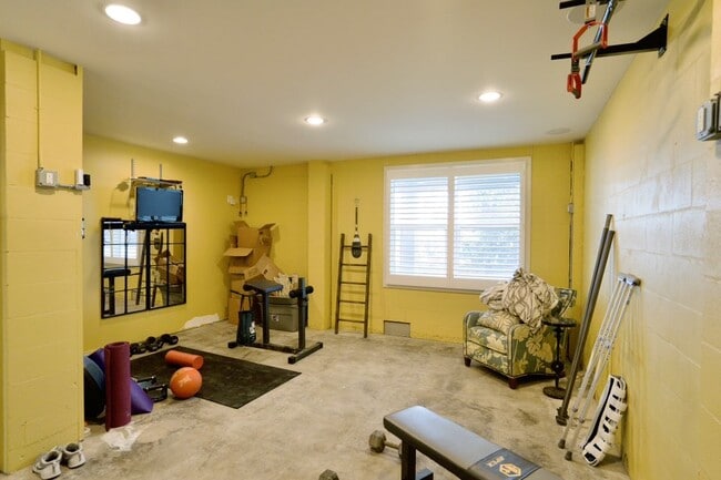 Building Photo - 1205 Gulf Way