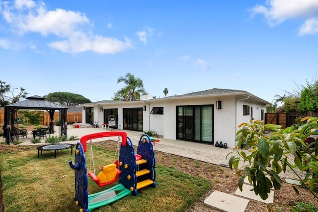 Building Photo - 3116 Calle Fresno