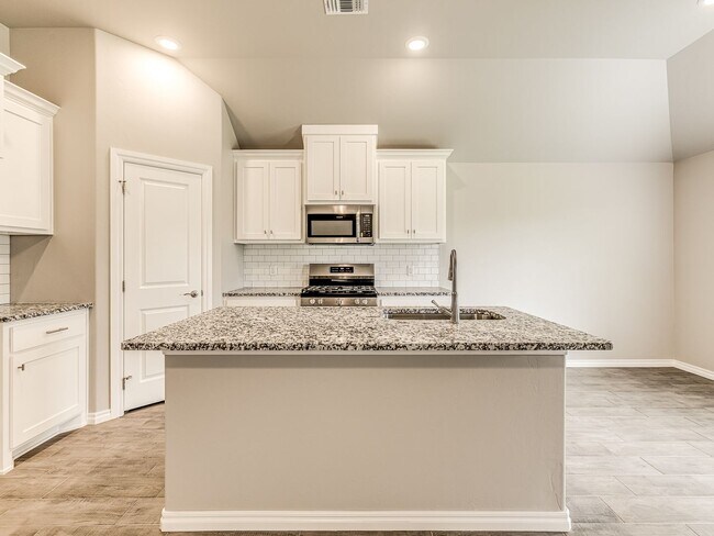 Building Photo - Newer Home + Deer Creek Schools + Storm Shelter