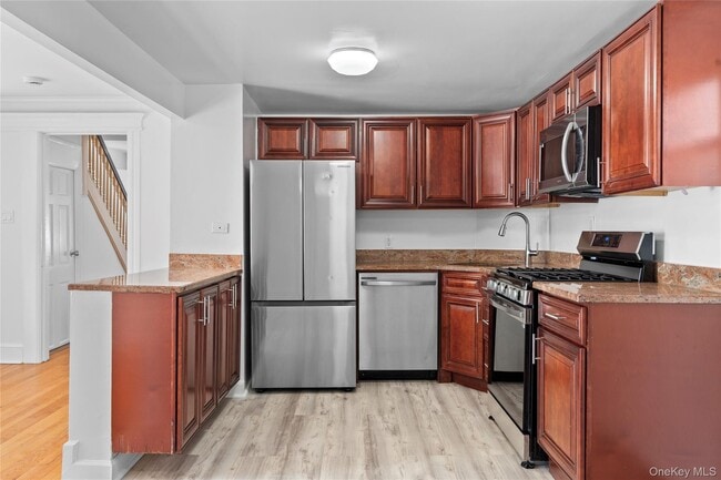 Building Photo - 50 Rogers St