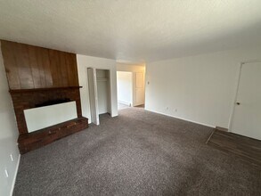 Building Photo - 3930 Iberis St NE
