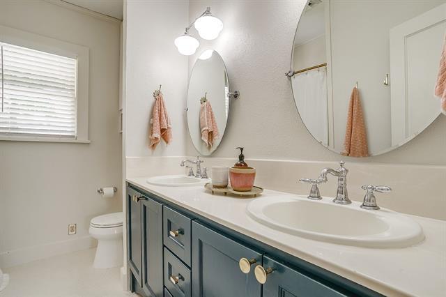 Building Photo - 2718 Cockrell Ave