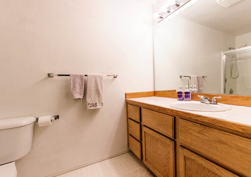 Building Photo - 5107 176th St SW #B