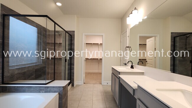 Building Photo - 3621 Brahman Ct