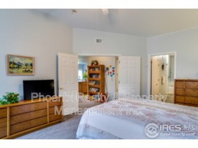 Building Photo - 1703 Whitehall Dr