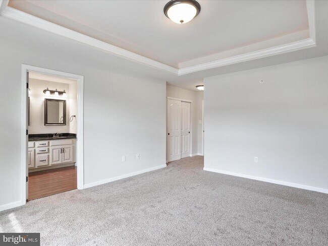 Building Photo - 20 Delano Dr