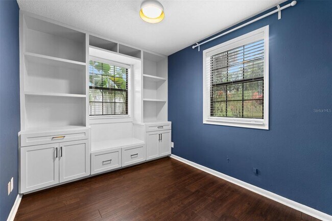 Building Photo - 4008 W Swann Ave