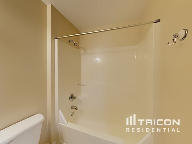 Building Photo - 1583 Naples Cir