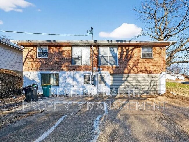 Building Photo - 8908 Scottdale Ave