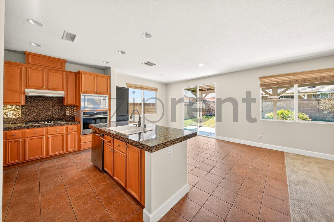 Building Photo - 6304 Starview Dr