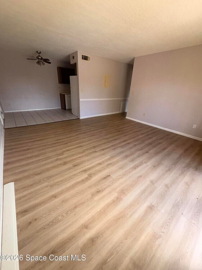 Building Photo - 2101 Forest Knoll Dr NE