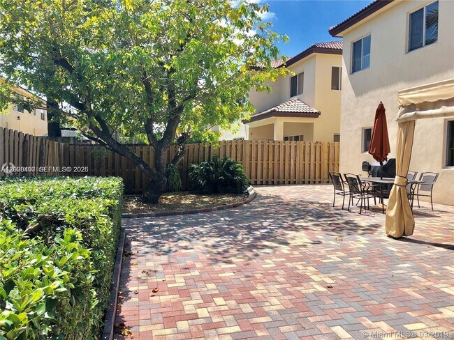 Building Photo - 867 SW 155th Ct