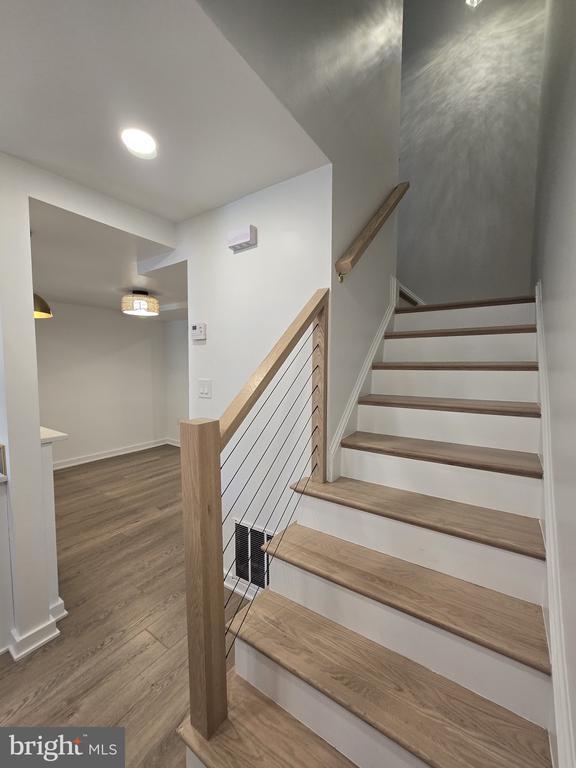 Building Photo - 8760 Stoneridge Dr