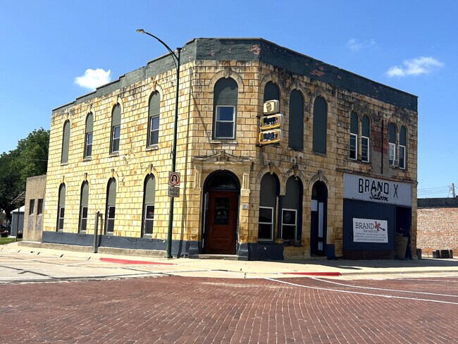 Building Photo - 445 Lincoln Ave