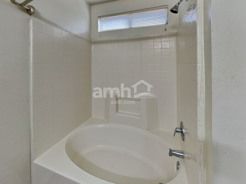 Building Photo - 12737 W Boca Raton Rd