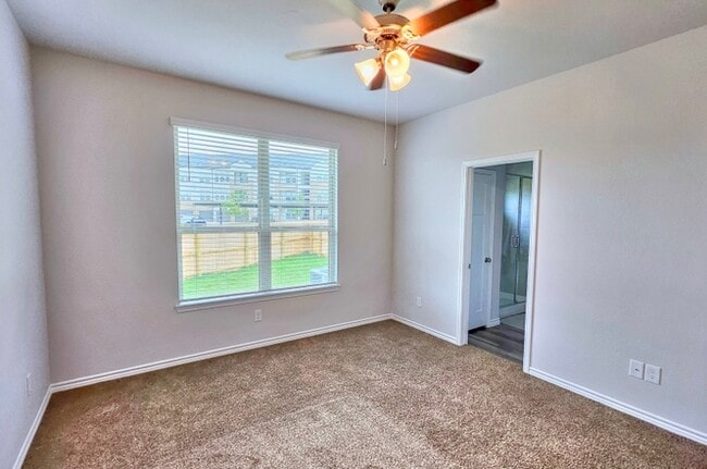 Building Photo - 919 Toledo Bend Dr