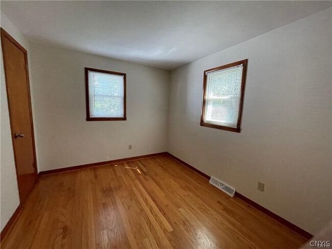 Building Photo - 307 Glendale Ave