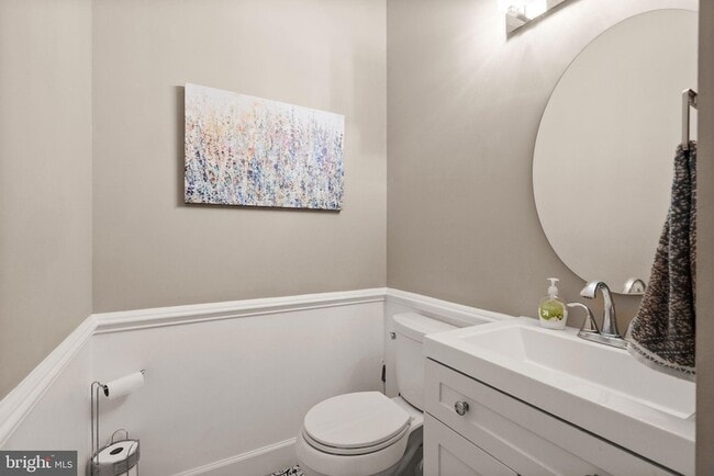 Building Photo - 10303 Bear Creek Dr