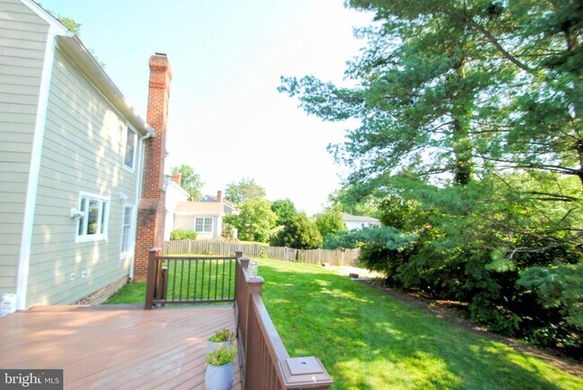 Building Photo - 1506 Chain Bridge Ct