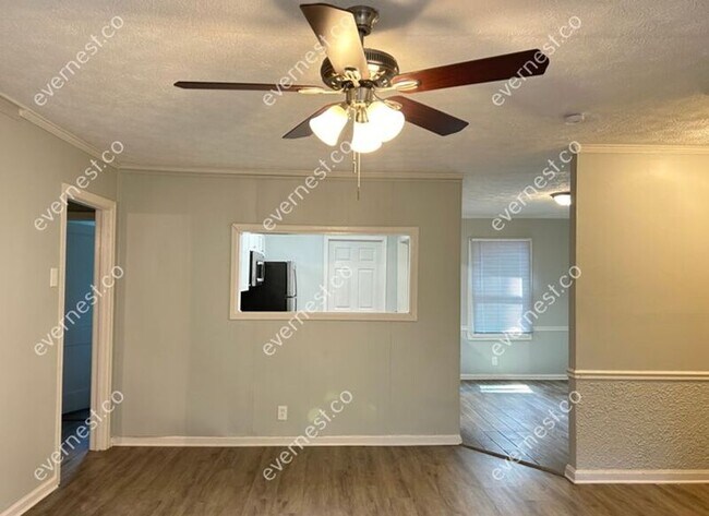 Building Photo - 2776 Palm Dr