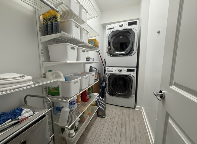 Building Photo - 2529 Grays Ferry Ave