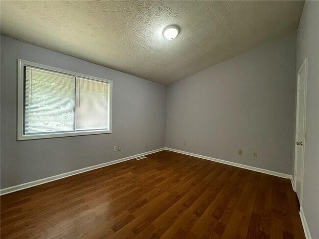 Building Photo - 5721 Glenn Hollow Ct