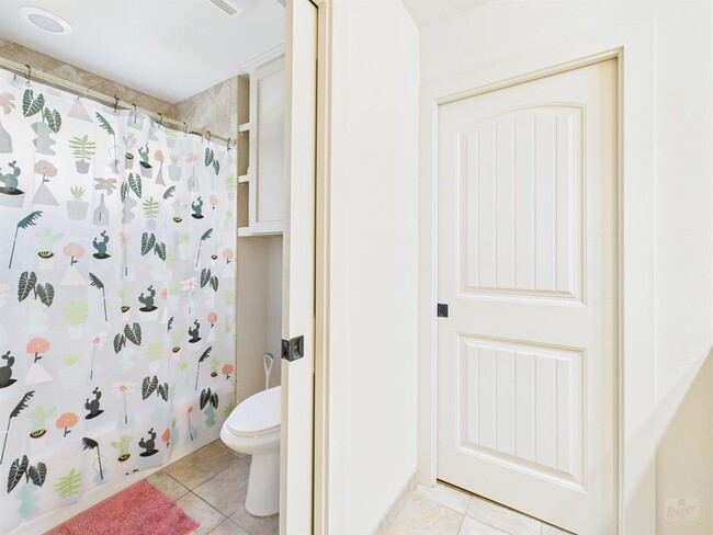 Building Photo - 4604 Avenue H