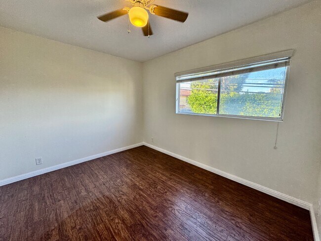 Building Photo - 821 Avenue A Ave