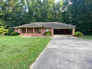 Building Photo - 3/2 in Shelby, NC