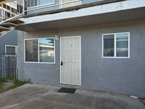 Building Photo - Small 1+1 first floor apartment in Port Hueneme - newly remodeled!