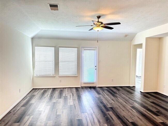 Building Photo - 11222 Overland Trail Dr