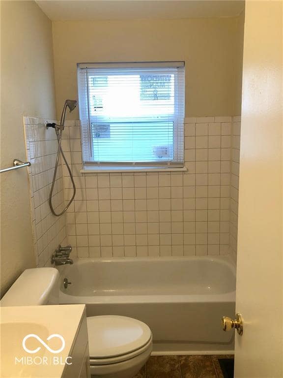 Building Photo - 3516 N Hawthorne Ln