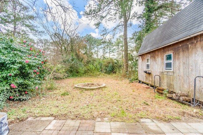 Building Photo - 209 W Bayview Blvd