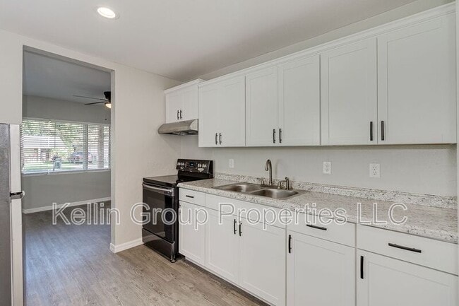 Building Photo - 225 Tuscarora St