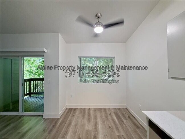 Building Photo - 10010 SW 125th Ave